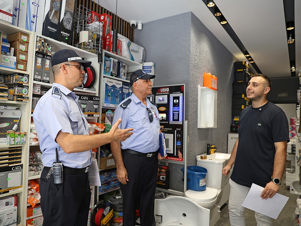 Ataşehir’de zabıtadan havai fişek ve yanıcı madde denetimi