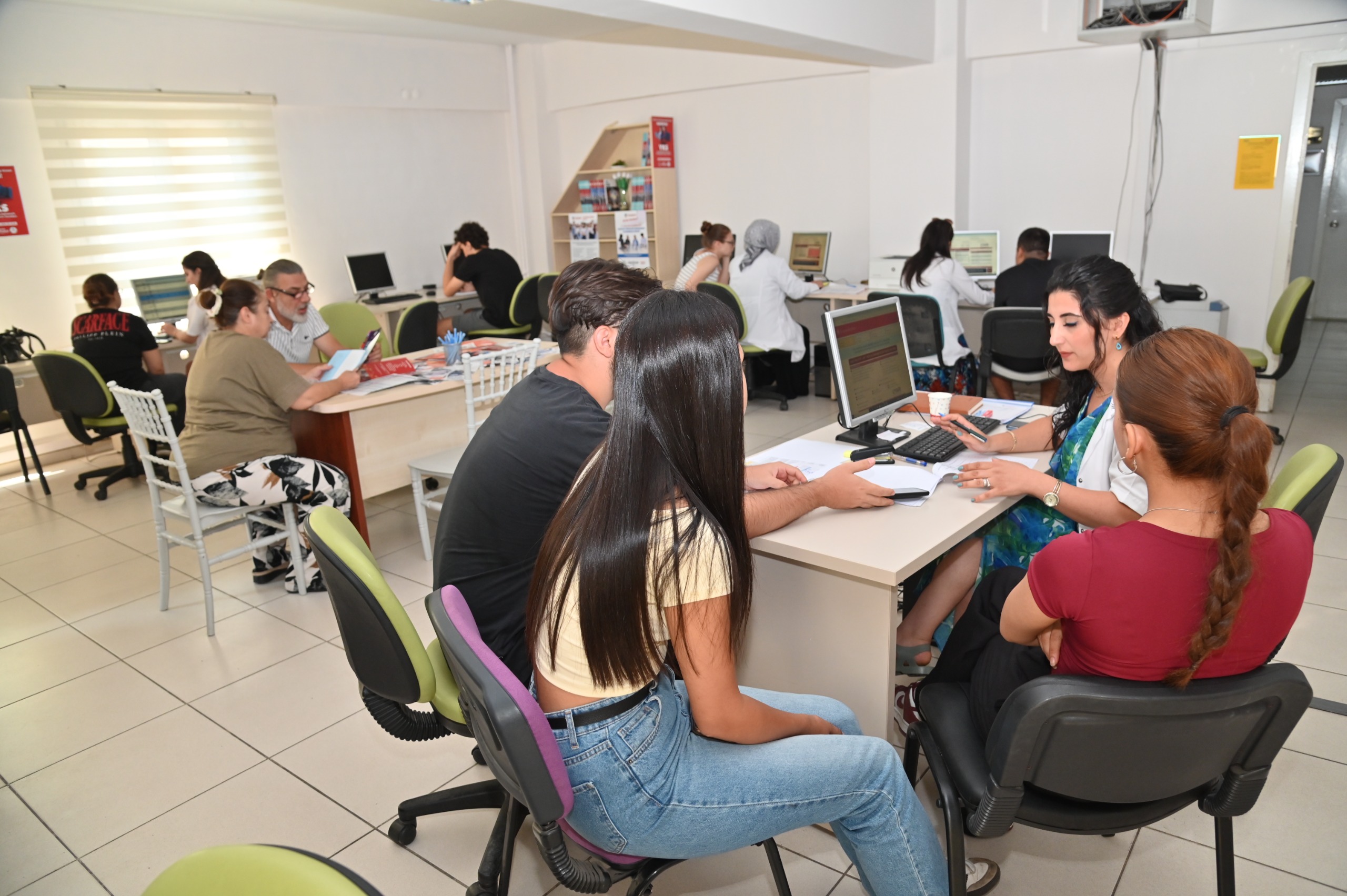 Manisa Büyükşehir Belediyesi’nden 17 ilçede ücretsiz tercih danışmanlığı