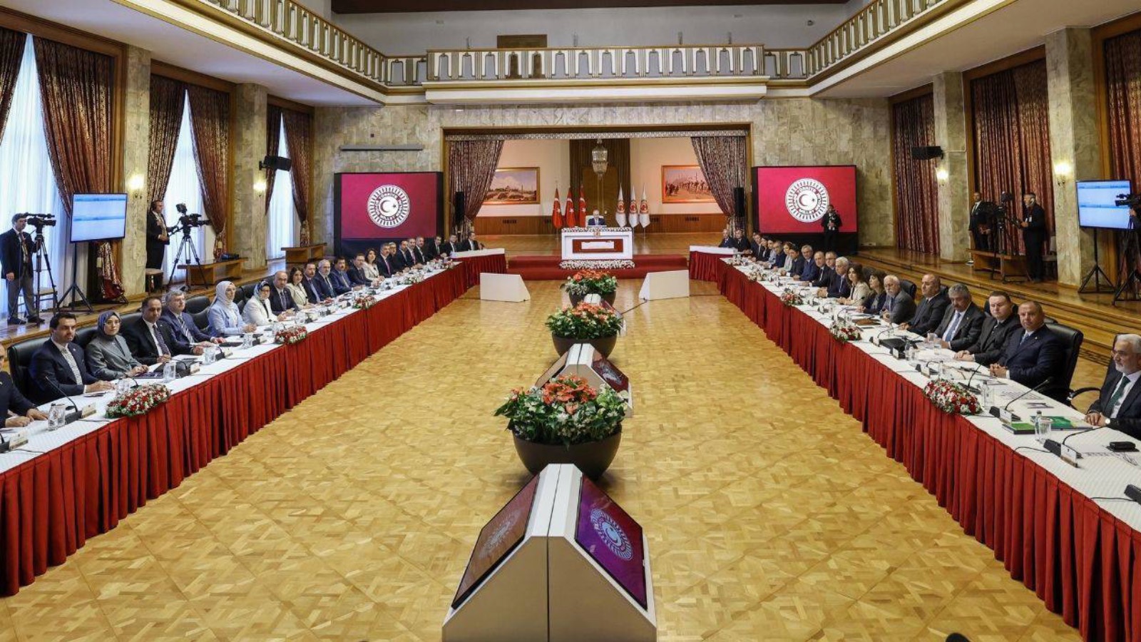 Süreç Komisyonu'nun 'gizli' oturumu başladı: Tutanaklar 10 yıl yayımlanmayacak