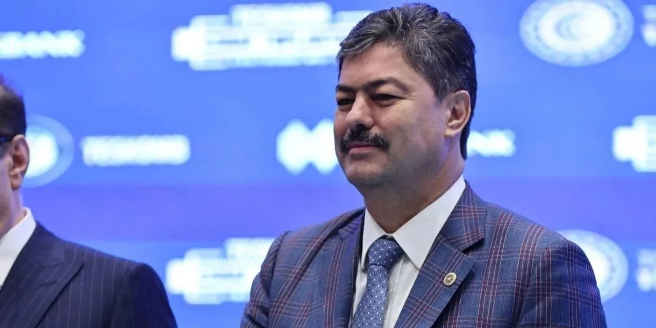 Sahte diploma skandalından sonra biyografisi değişen AKP’li vekilden açıklama