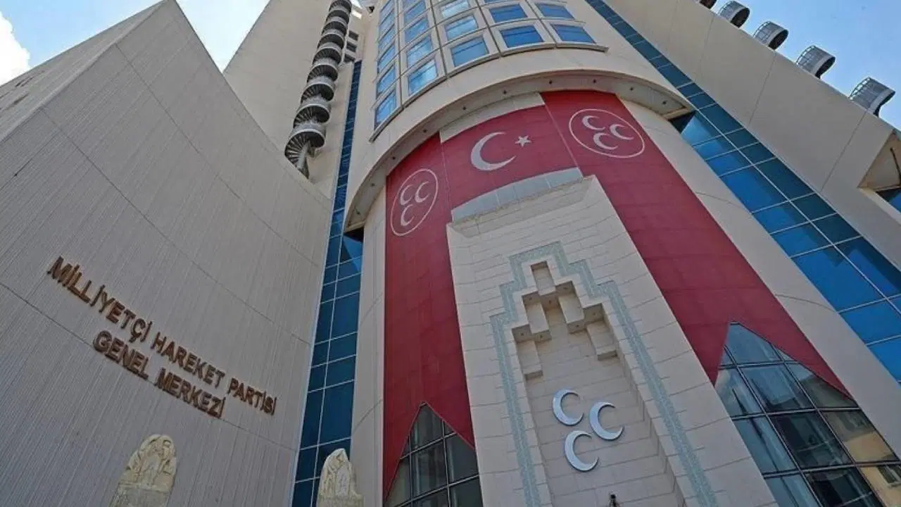 MHP’de olay yaratan istifalar