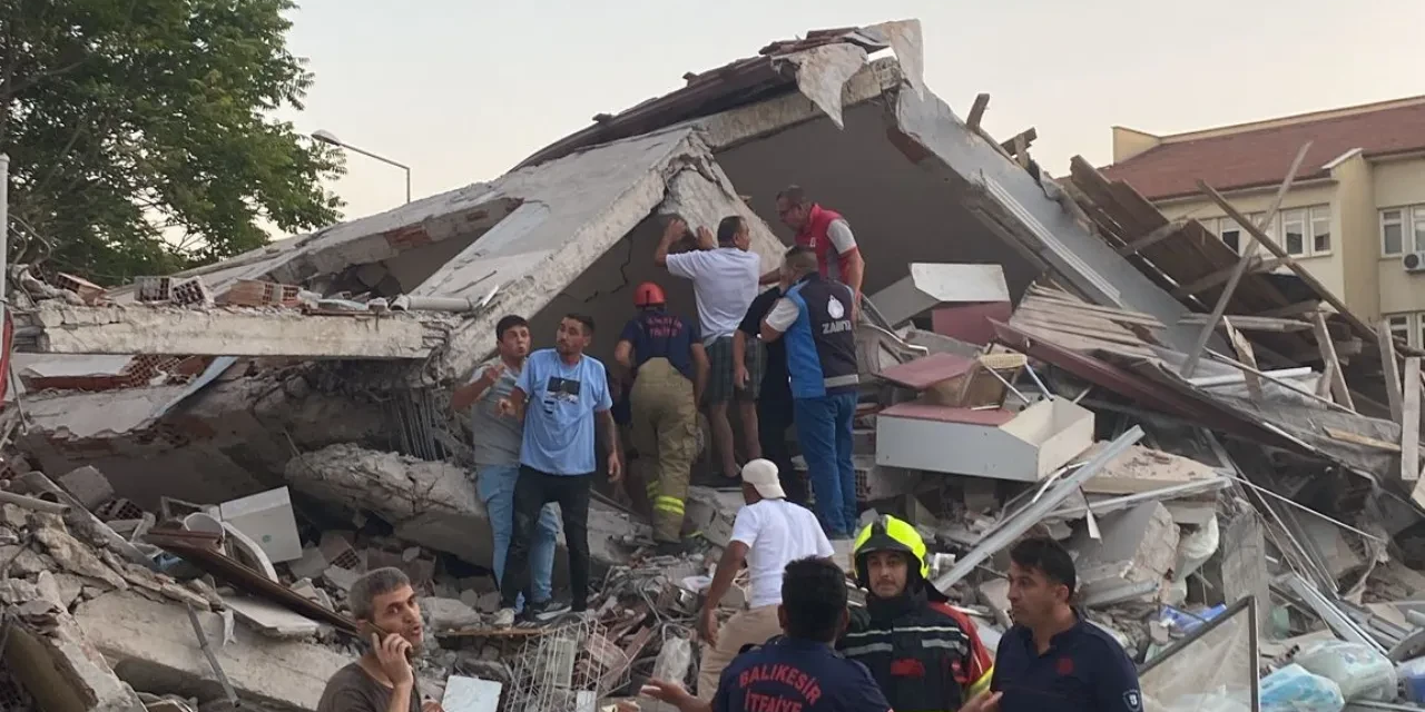 AFAD, ‘Balıkesir depremi’ için ön değerlendirme raporunu paylaştı: 'Şiddeti yıkıcı kategoride'