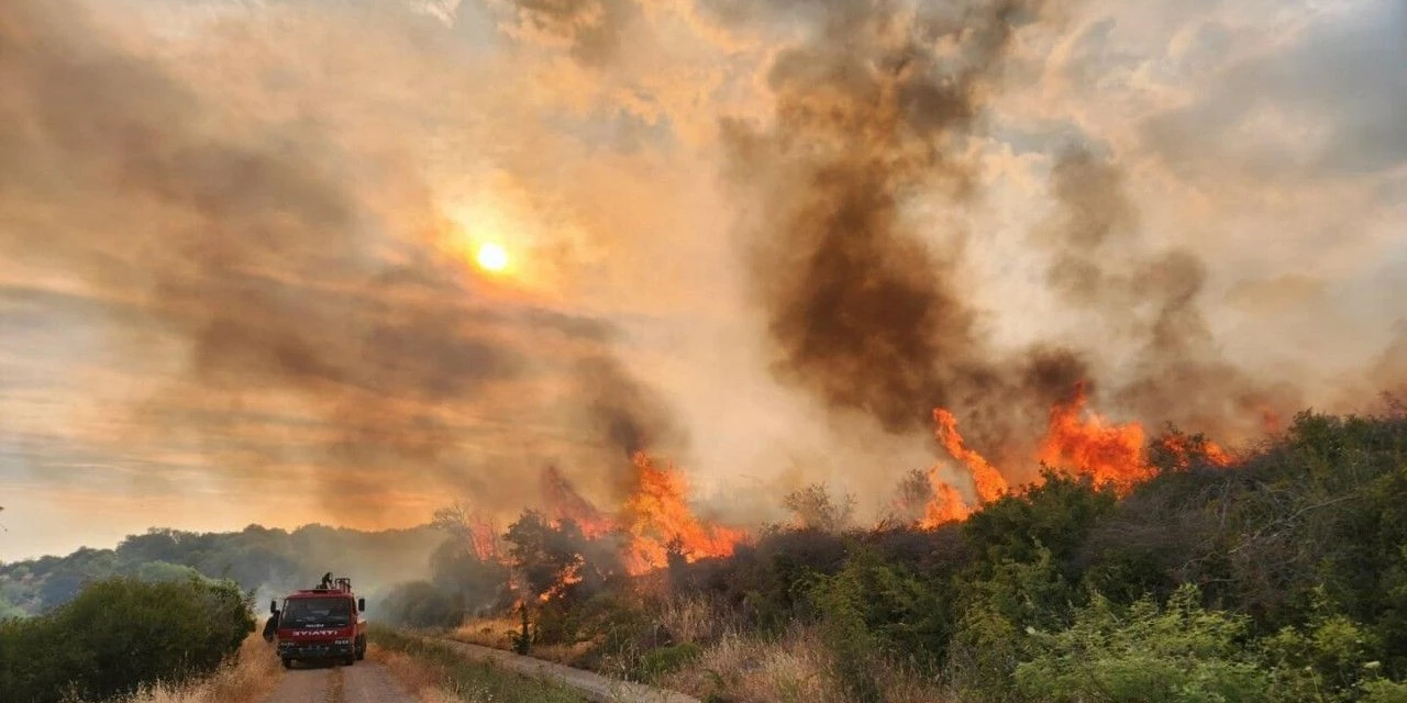 Çanakkale'de yine yangın kabusu! 47 kişi tedavi altına alındı