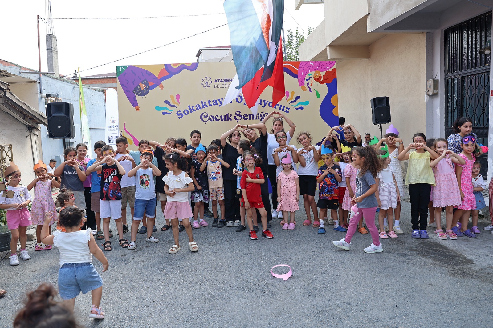 Ataşehirli çocuklar yaz tatilinde sanat, spor ve eğlenceyle buluşuyor