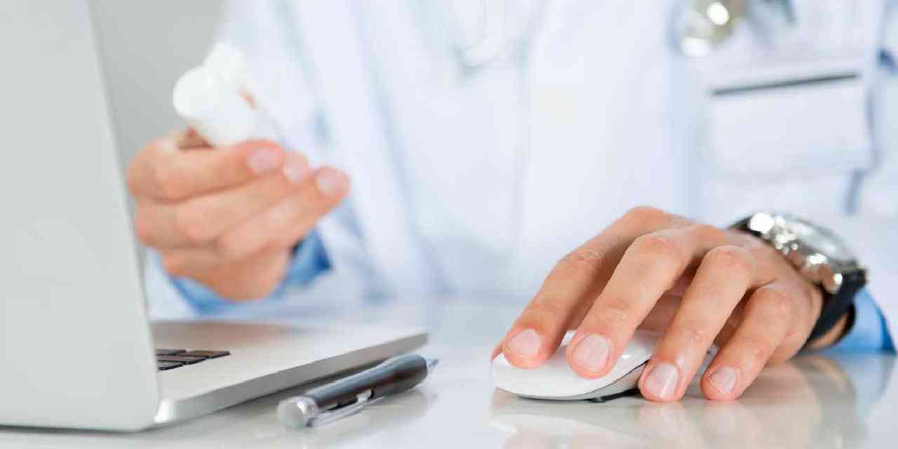 Doktorların e-imzasını kopyalayıp ilaç yazmış