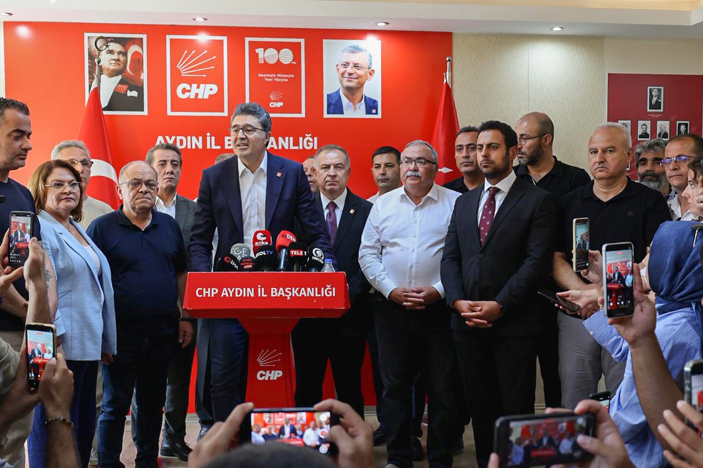 CHP'den Özlem Çerçioğlu tepkisi: ‘Topuklu Efe’ diyenler CHP'den topuklayıp AKP saflarını tercih etti