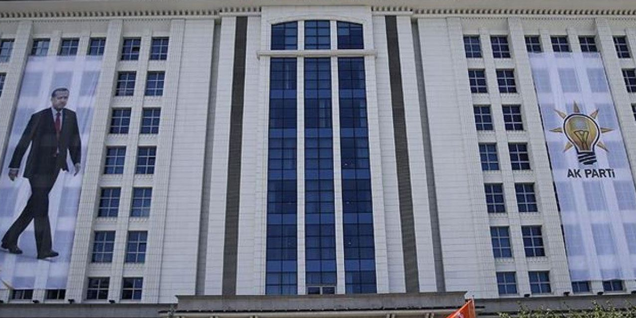 İsmail Saymaz'dan dikkat çeken iddia: 9 belediye AKP'ye katılıyor