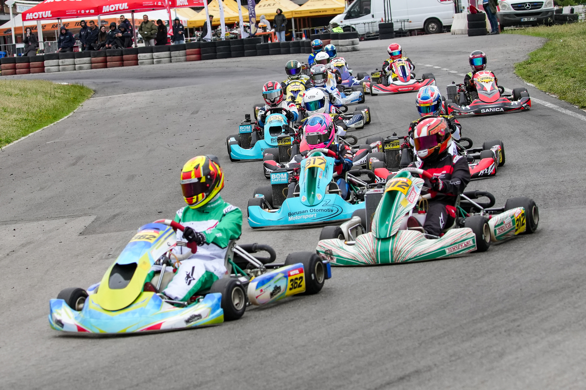 Karting heyecanı Tuzla’da devam ediyor