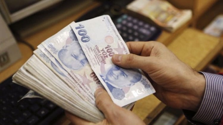 Depremden sonra hesaplara 2 bin 500 lira yattı