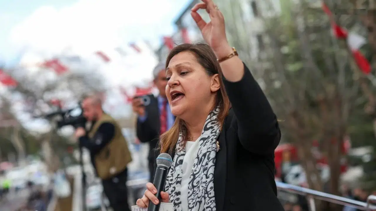 İstifa edeceği iddia edilen Başkan Burcu Köksal'dan yanıt: ‘Cumhuriyet Halk Partisi'nin evladıyım’