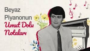 Ferdi Özbeğen, 84. yaş gününde TEV bursiyerleriyle aynı sahnede buluştu