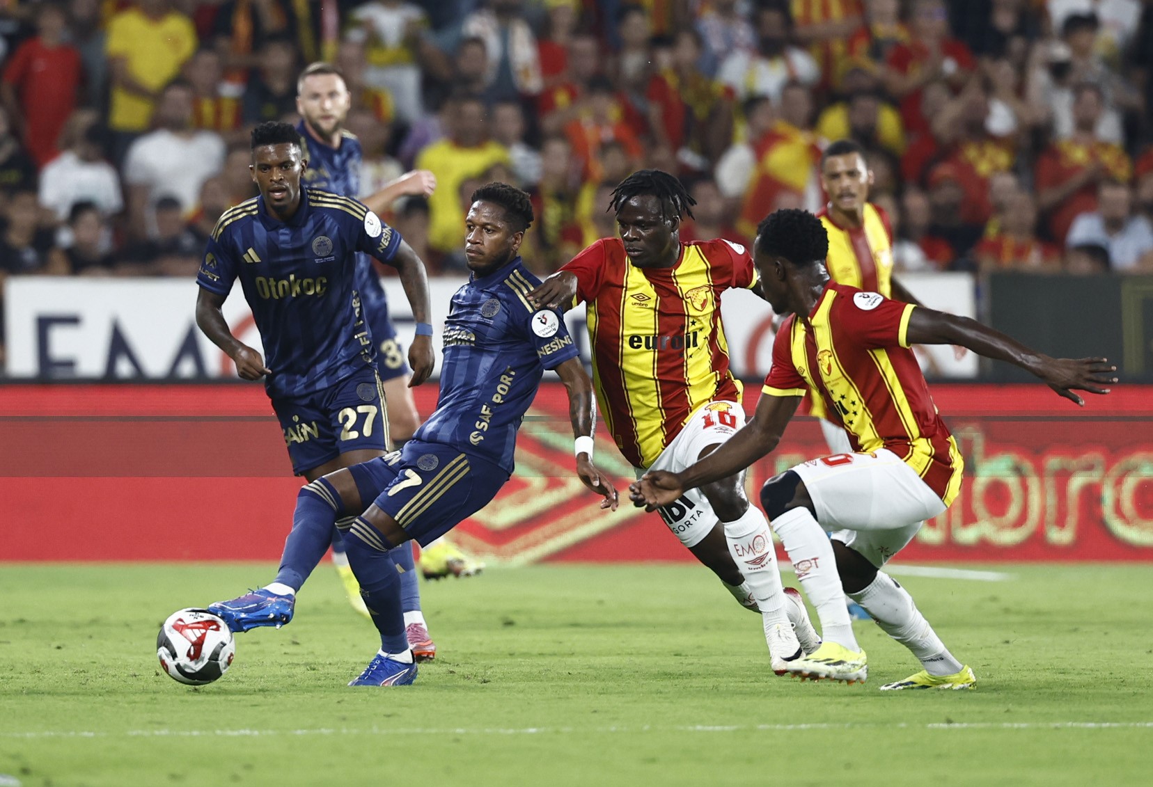 Fenerbahçe - Göztepe maçı golsüz bitti