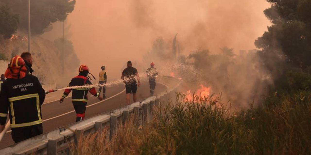 İspanya’da 14 ayrı noktada orman yangını: Ölüler var