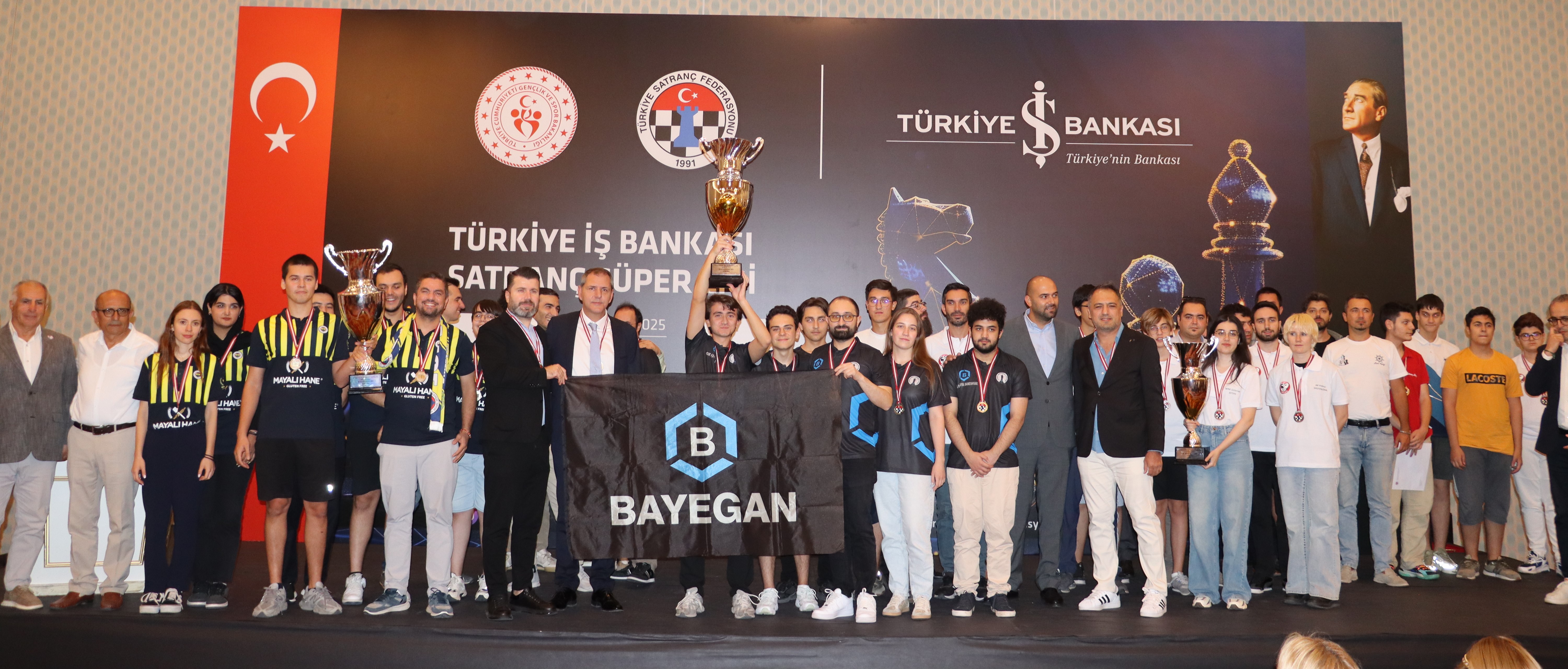 Türkiye İş Bankası Satranç Süper Ligi’nin şampiyonu Bayegan oldu