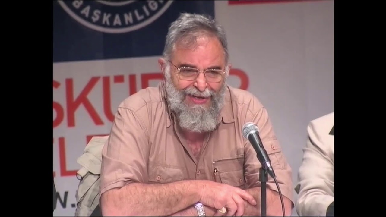 Duayen tarihçi Prof. Dr. Mete Tunçay hayatını kaybetti