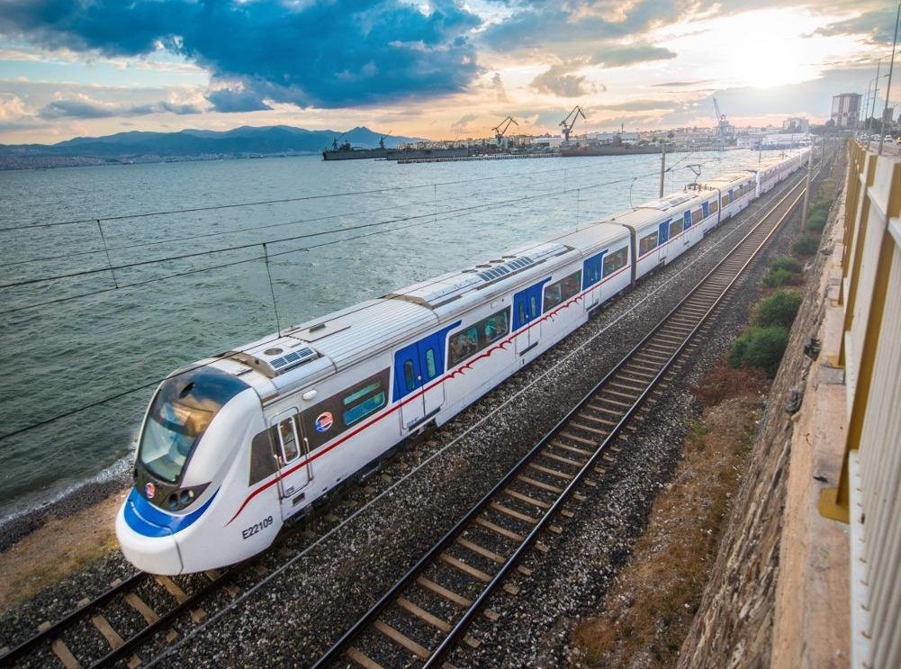 İZBAN seferleri greve takıldı, 10.30’da yeniden başladı