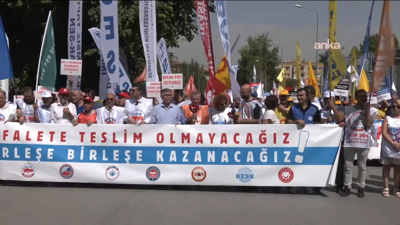 Memurlar grevde: İktidarın ikinci zam teklifi de reddedildi