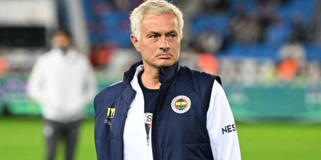 Benfica maçı öncesi Mourinho krizi: Fenerbahçe taraftarını kızdırdı
