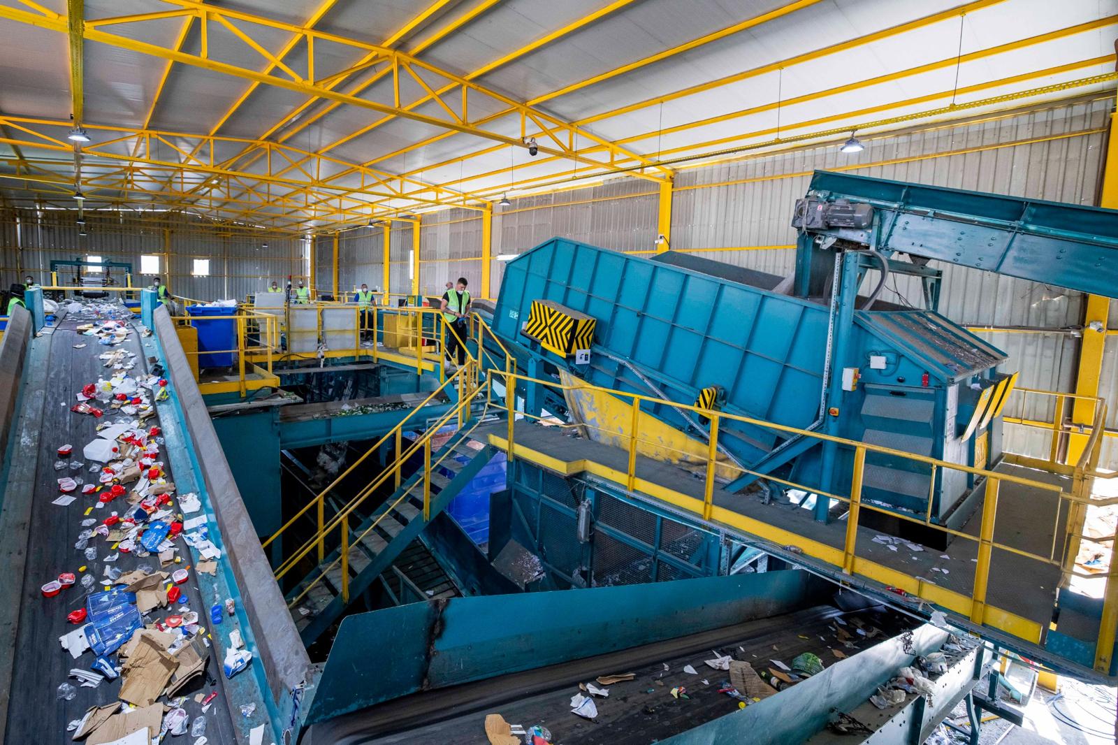 İzmir’de “Dönüşüme Evde Başla” projesi 12 mahalleye ulaştı