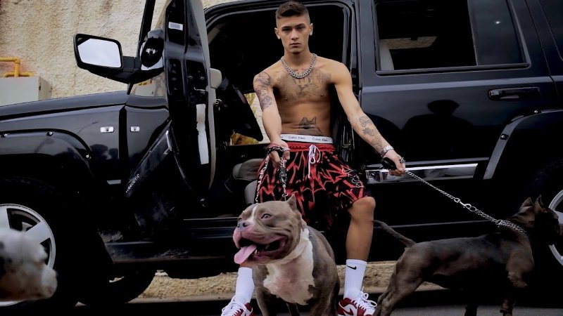 Rapçi “Çakal”a konser sonrası silahlı saldırı