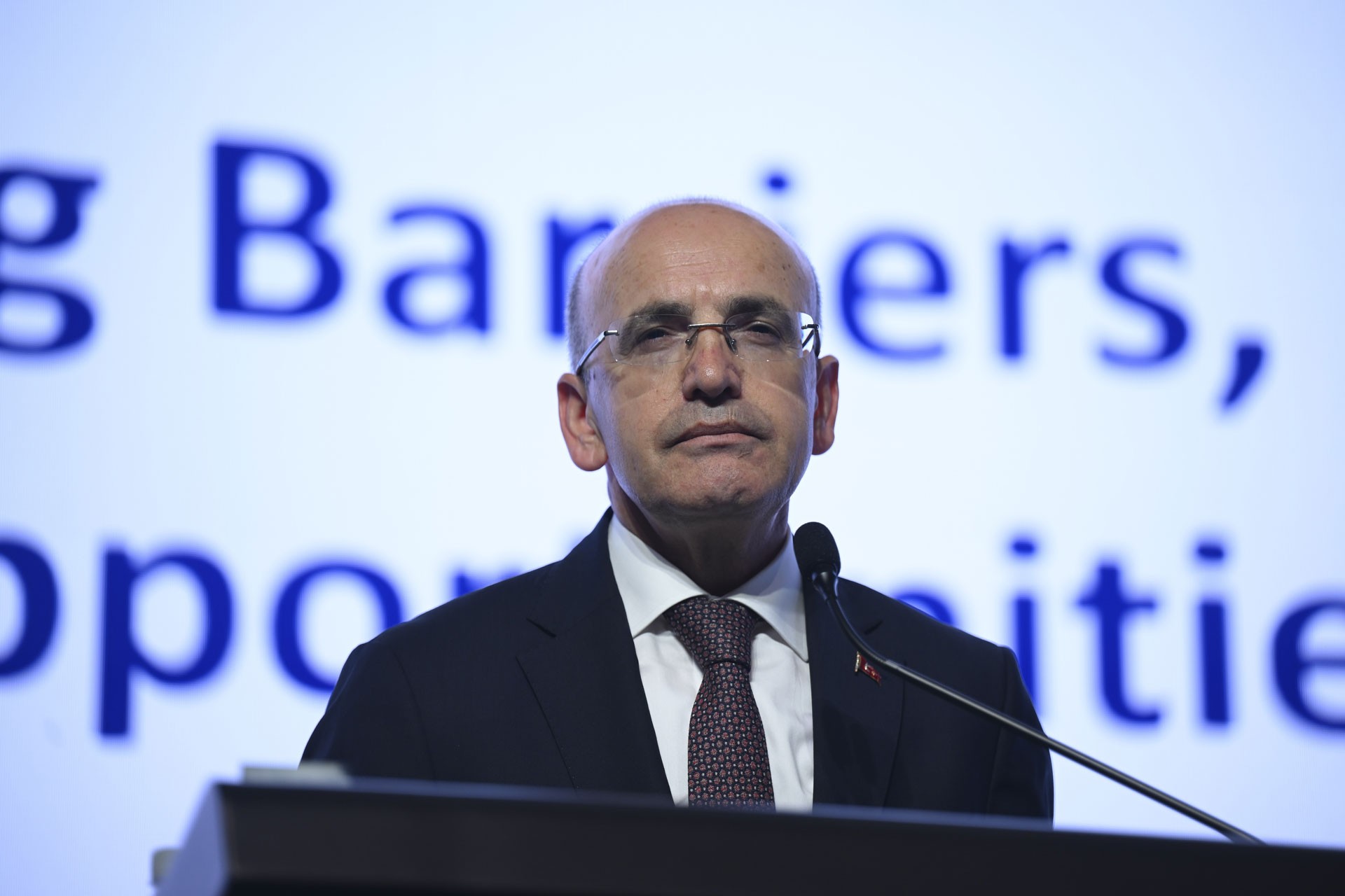 Açık arayıp konuyor: Şimşek şimdi sanal bahise el attı