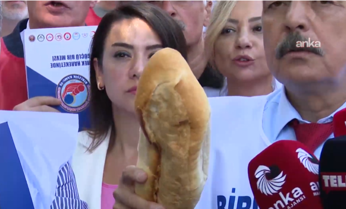 Birleşik Kamu-İş Beştepe'ye yürümek istedi: Polisler memurları ablukaya aldı