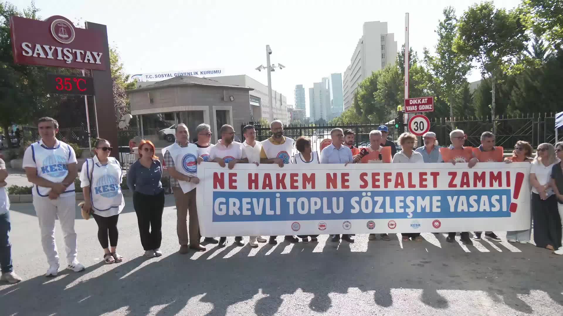 Memur sendikalarından Hakem Kurulu toplantısının yapıldığı Sayıştay önünde eylem