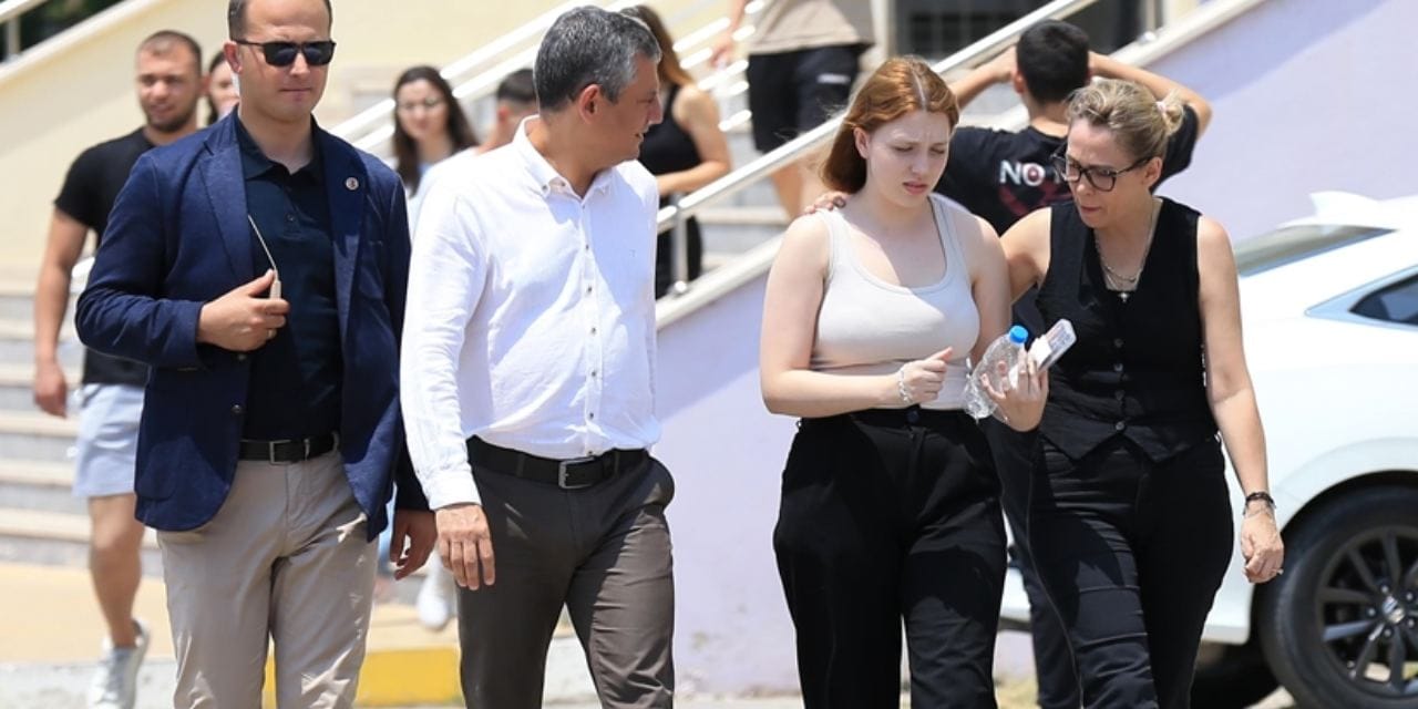 CHP lideri Özel’le sınava gitmişti: Ferdi Zeyrek'in kızı babasının okuduğu bölümü kazandı