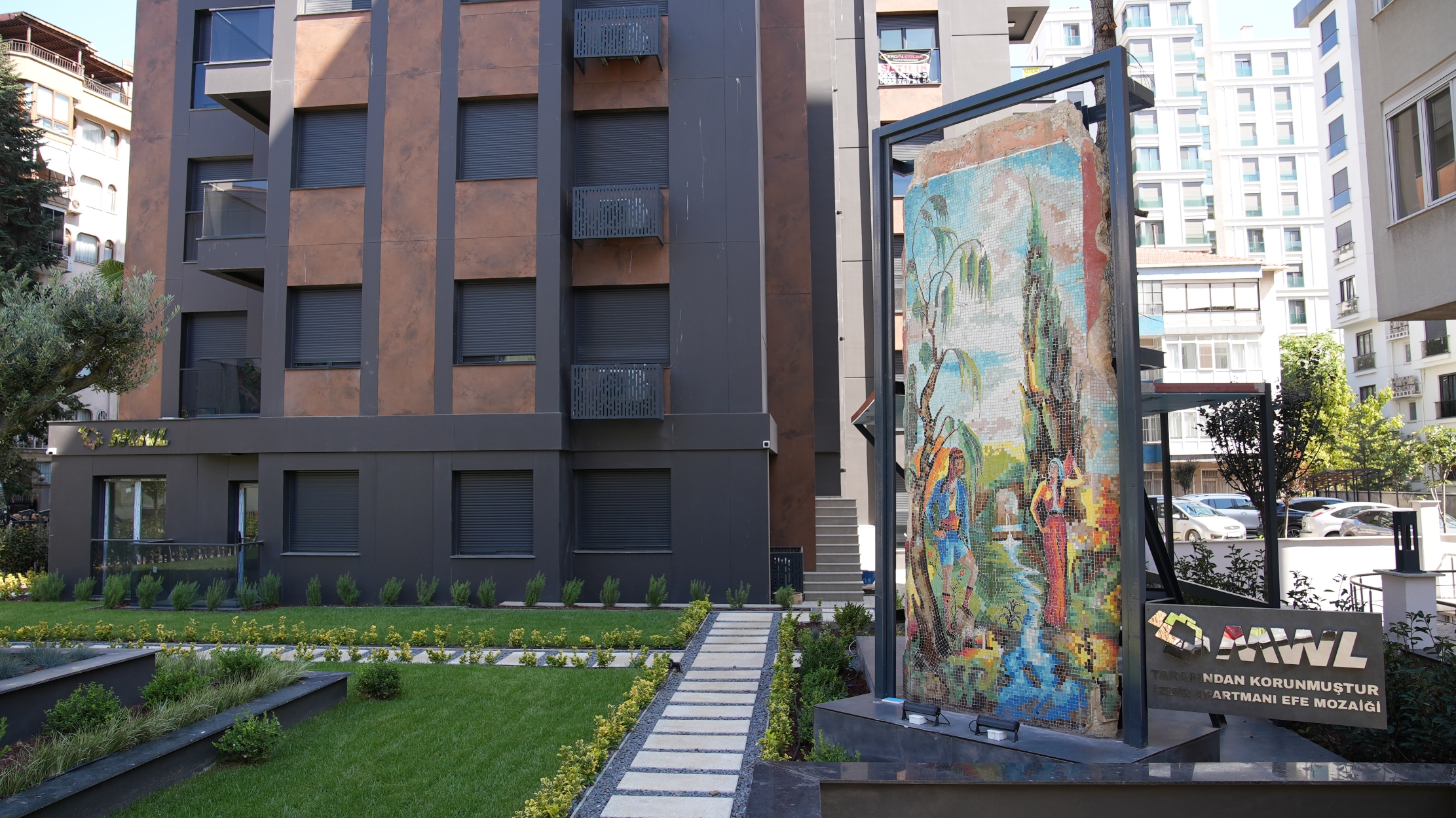 Kadıköy'de sanat eserleri yerinde koruma altına alınıyor