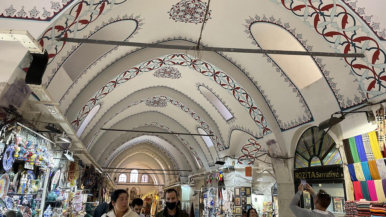 Kapalıçarşı'da kaçak pırlanta operasyonu: 1,2 milyar liralık değerli taş ele geçirildi