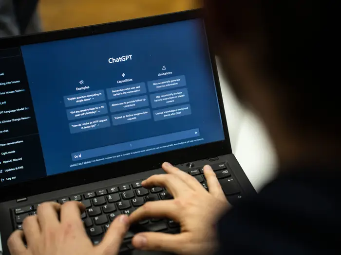 Cinayet ve intiharla gündeme gelen ChatGPT'den açıklama: Konuşmaları izliyoruz, zararlı içerikleri polise bildireceğiz