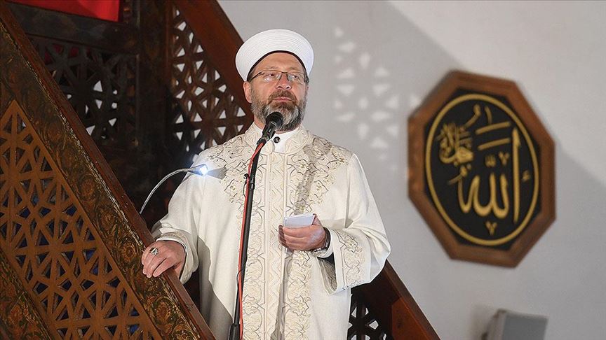 Diyanet Atatürk ile tanışıyor: Hutbede anmadılar, kutlama mesajında yer verdiler