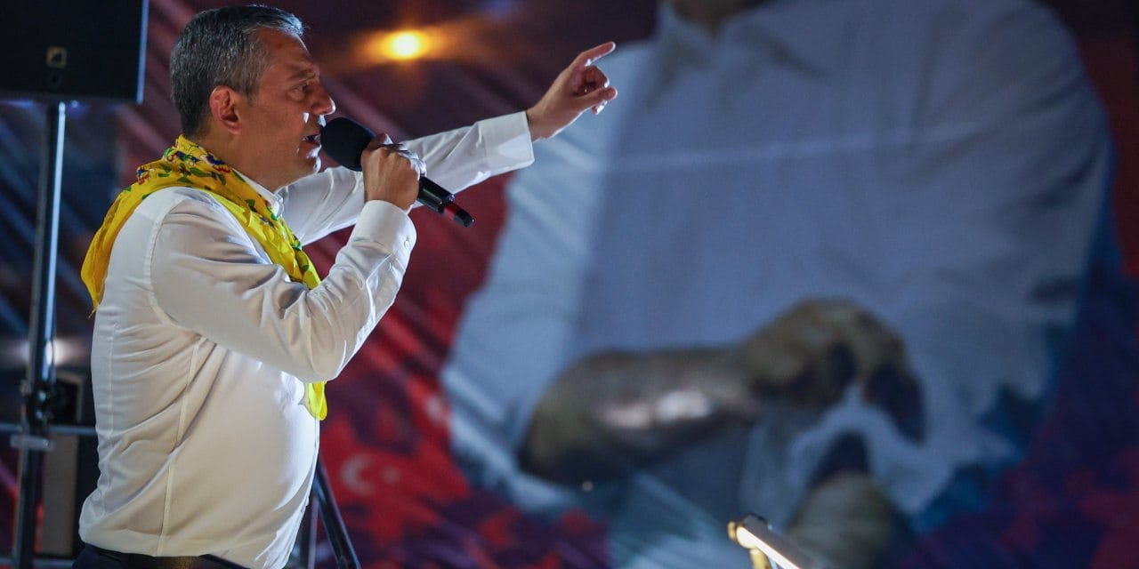 CHP lideri Özgür Özel'den Sinop çağrısı: ‘Kutuplaşmaya değil kucaklaşmaya geliyoruz!’