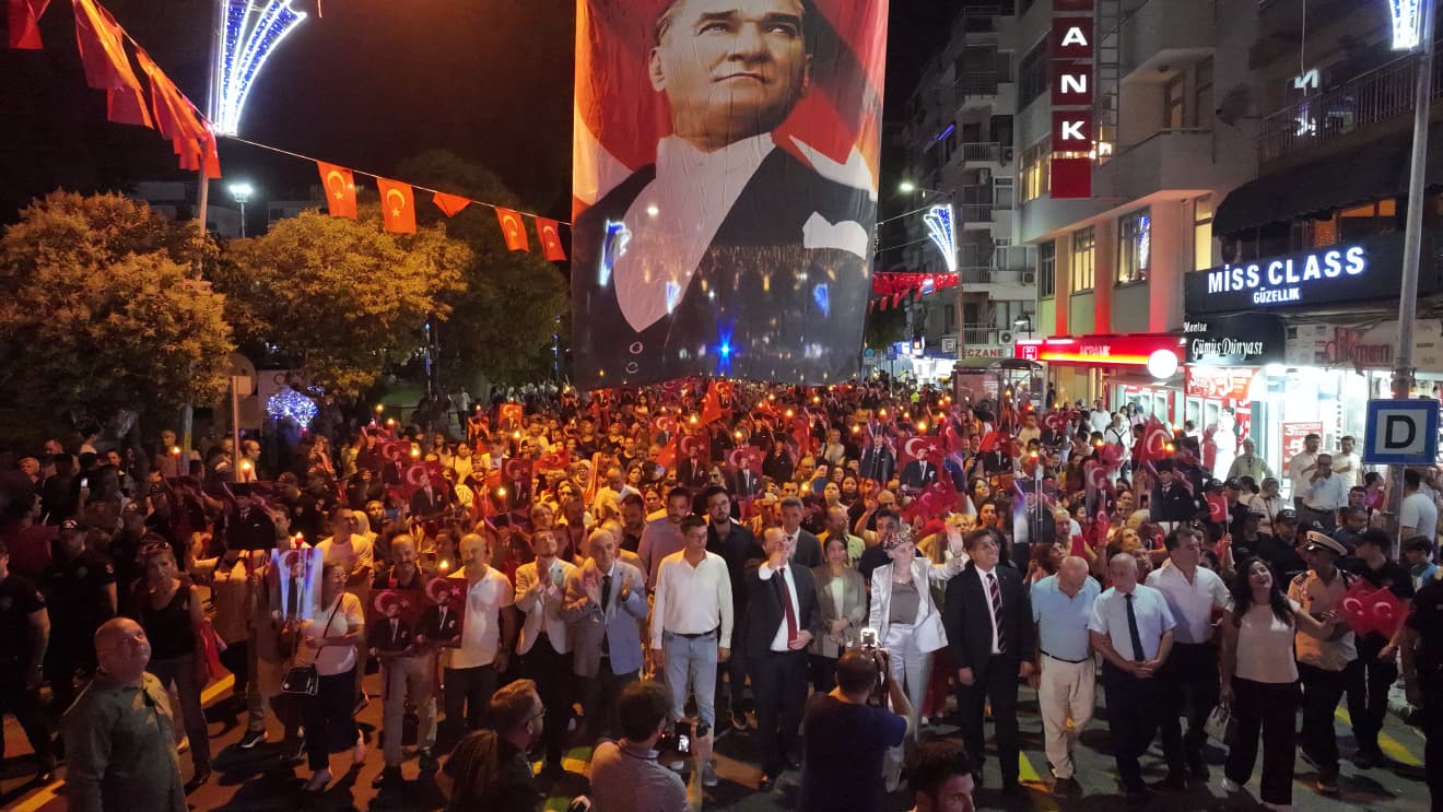 Manisa’da fener alayıyla zafer kutlaması