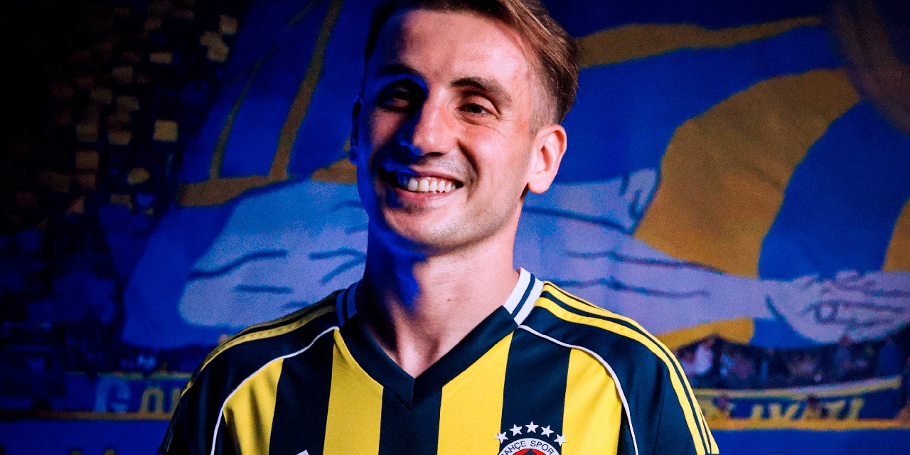 Kerem Aktürkoğlu, Fenerbahçe'ye imzayı attı: "En şerefli kulüp" sözüne açıklık getirdi