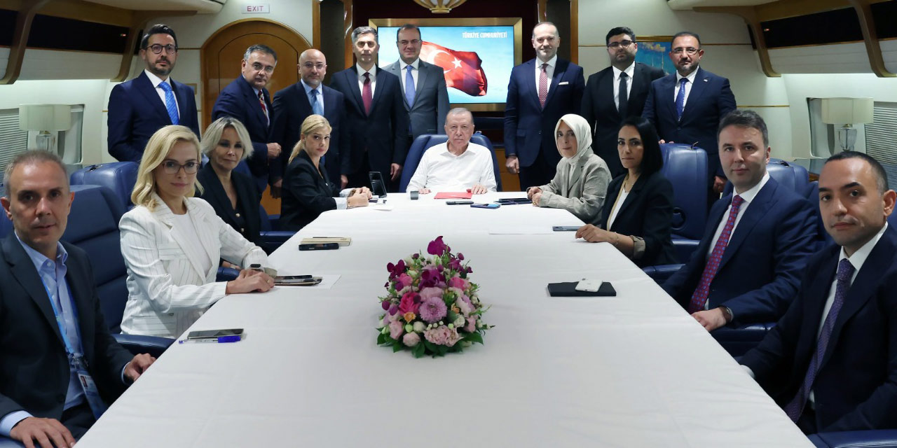 Erdoğan Çin dönüşü uçakta gazetecilerin sorularını yanıtladı