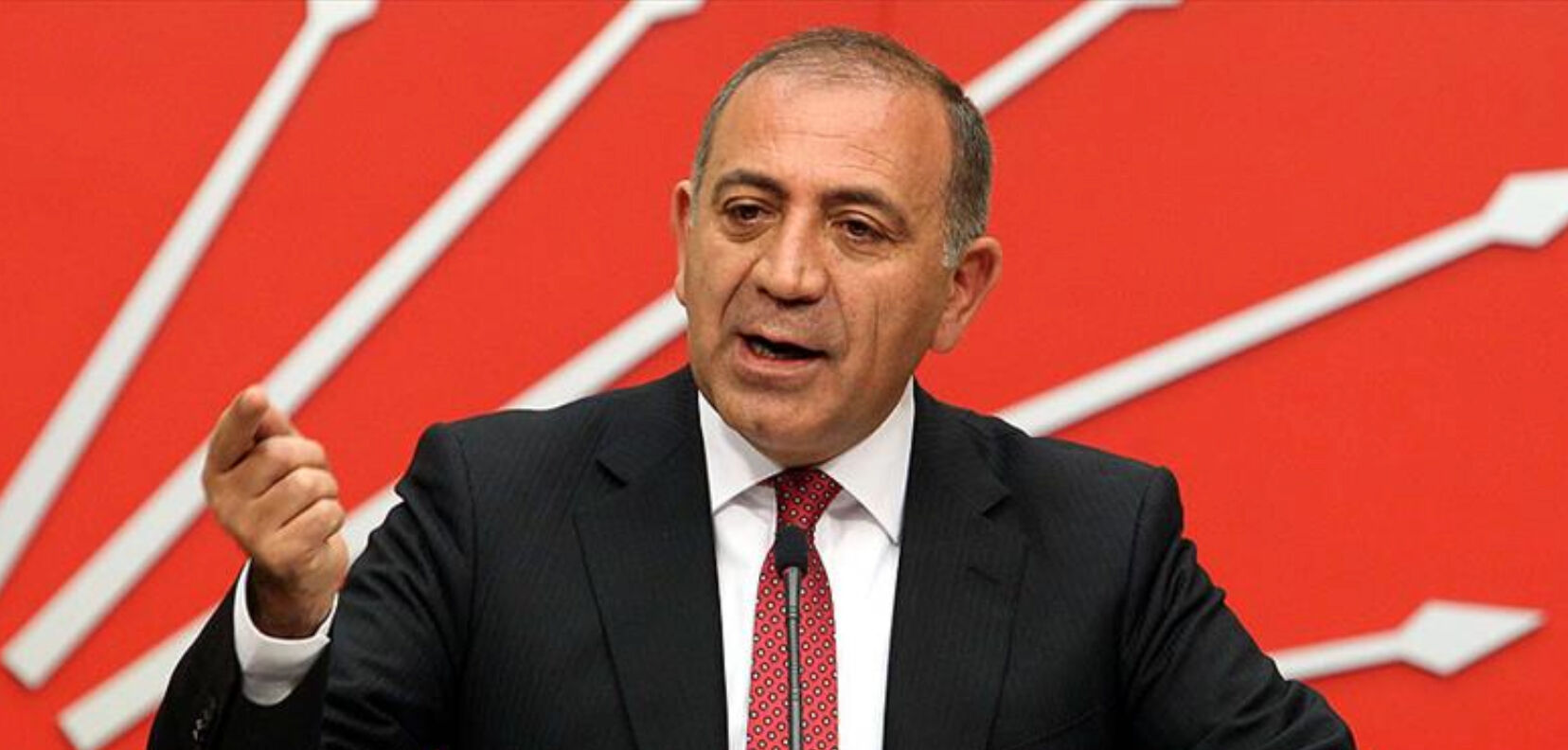 Gürsel Tekin: ‘Söz konusu CHP ise, gerisi teferruattır’