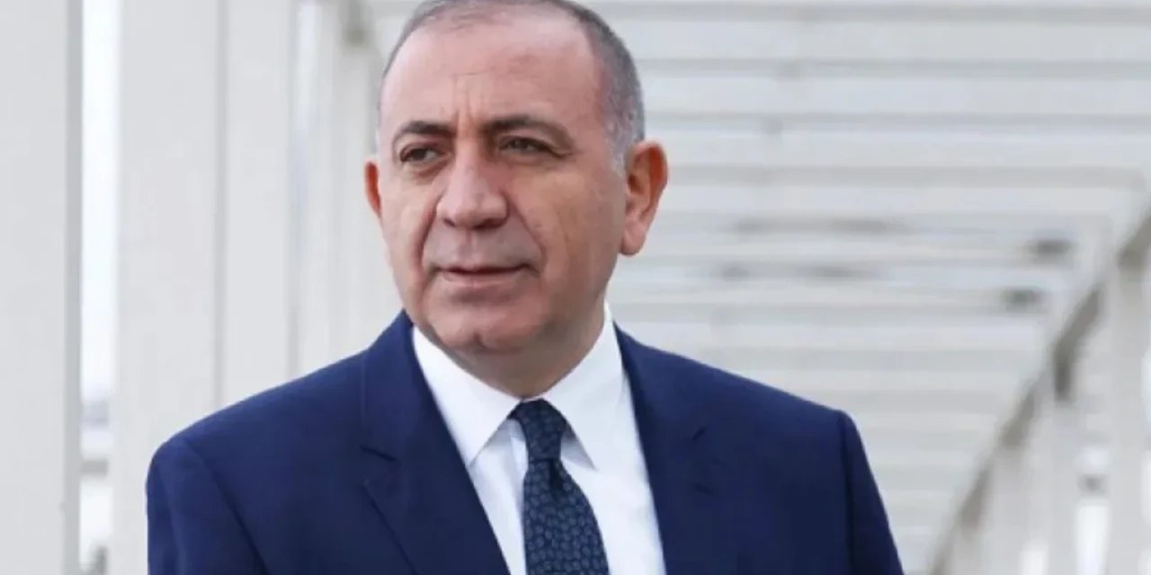 İstifa etmedi, kayyım olarak atandı: Gürsel Tekin, üyelik aidatını görevden bir gün önce yatırmış!