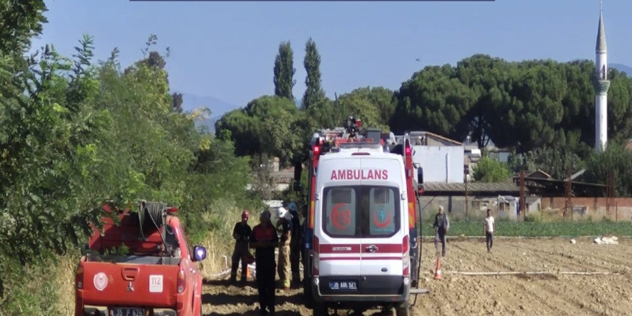 İzmir'de eğitim uçağı düştü: Bir pilot hayatını kaybetti
