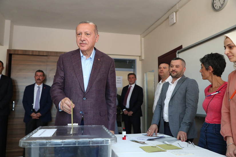 AKP'liler seçim çalışmasına başladı: Bir dönem daha Erdoğan