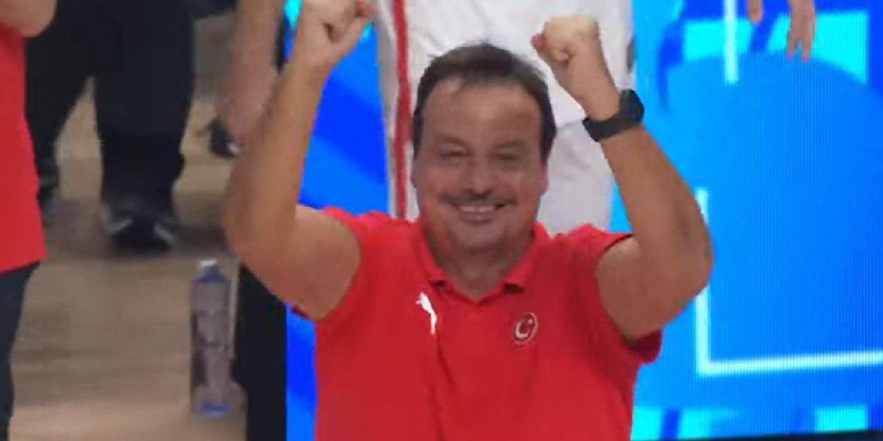 Ergin Ataman'dan Sırbistan galibiyeti sonrası net mesaj: 'Bu takım, madalya adayı!'
