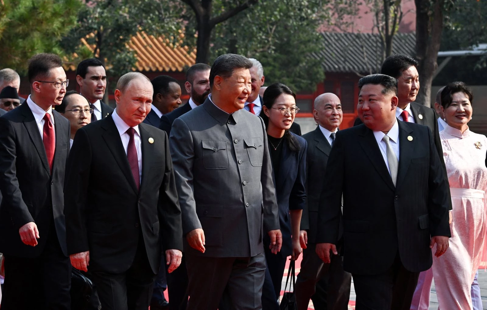 Putin, Şi ve Kim Jong-un ölümsüzlük hakkında konuşurken açık mikrofona yakalandı