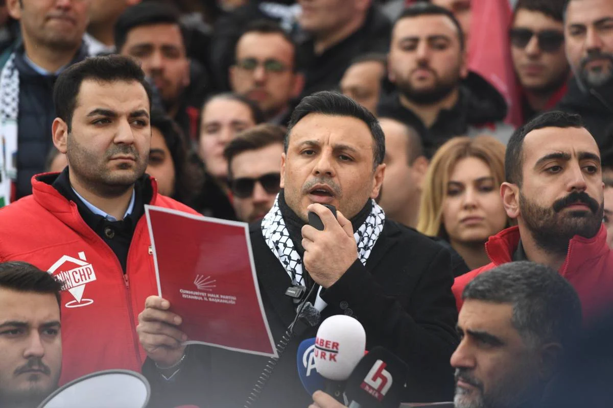 CHP'den Gürsel Tekin'e sert yanıt: Buraya kayyım sıfatıyla gelemez