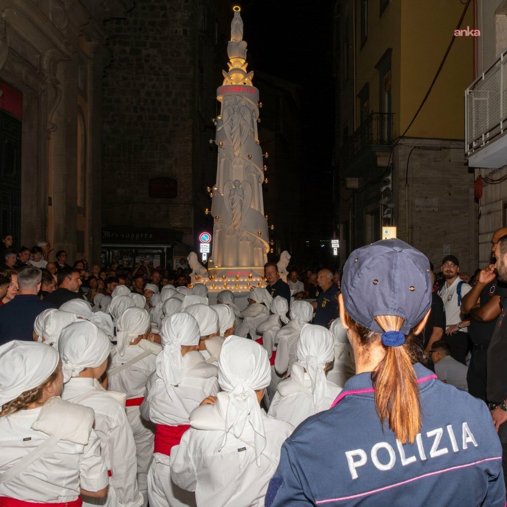 İtalya'da 2 Türk vatandaşı dini törende gözaltına alındı: Uzun namlulu silah taşıyorlardı