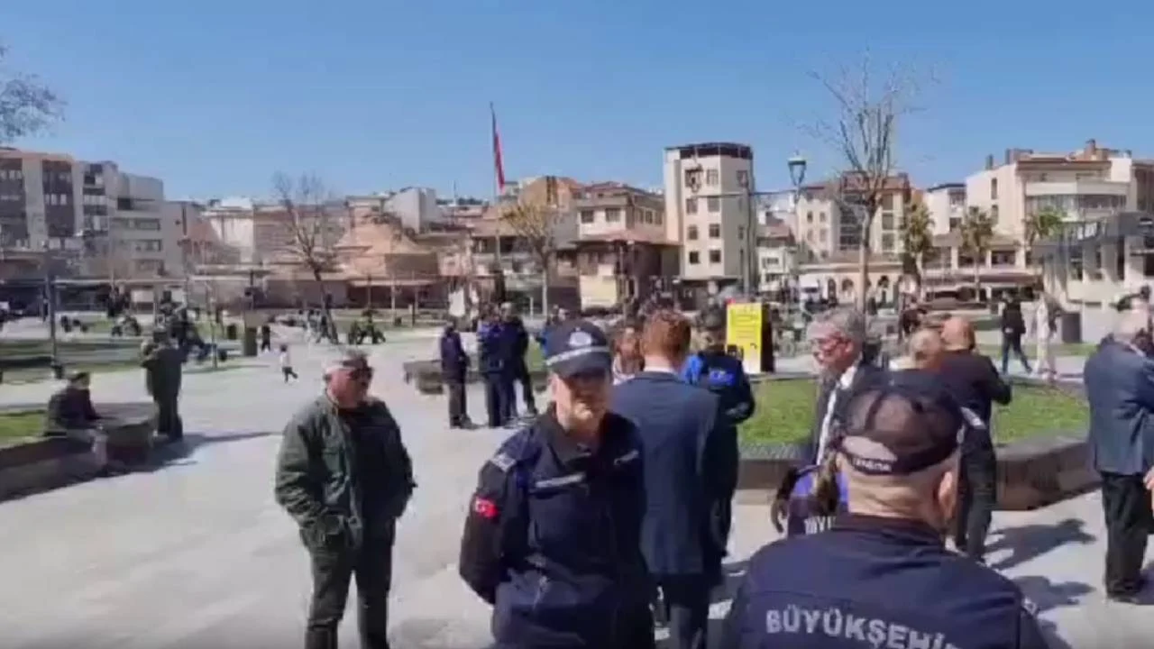 Balıkesir'de AKP'li belediye tarafından CHP adayının iftar programının engellemeye çalışıldığı iddiası