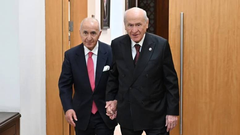 Hikmet Çetin görüşmeyi anlattı: Bahçeli'ye hukuk dışına çıkıldığını söyledim