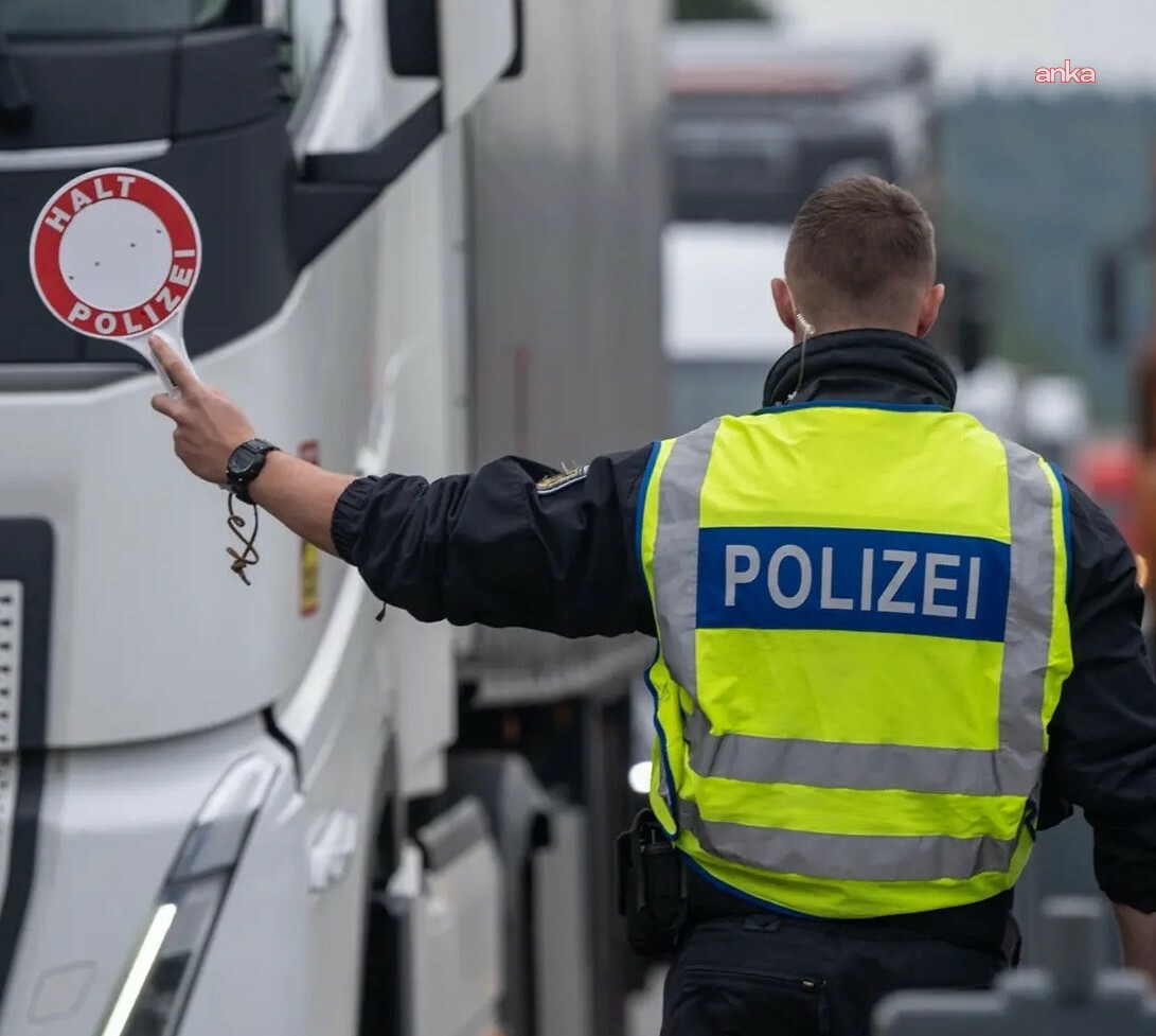 Almanya’da sığınma başvuruları yüzde 60 azaldı