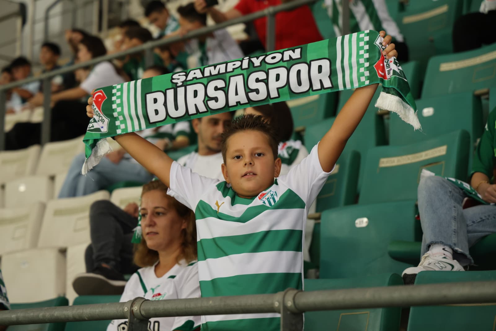 Büyükşehir gençleri Bursaspor’la buluşturuyor