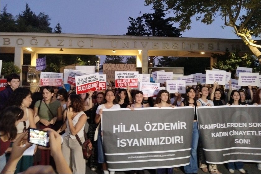 Boğaziçi Üniversitesi'ndeki cinayeti protesto eden öğrenciler şafak baskını ile gözaltına alındı
