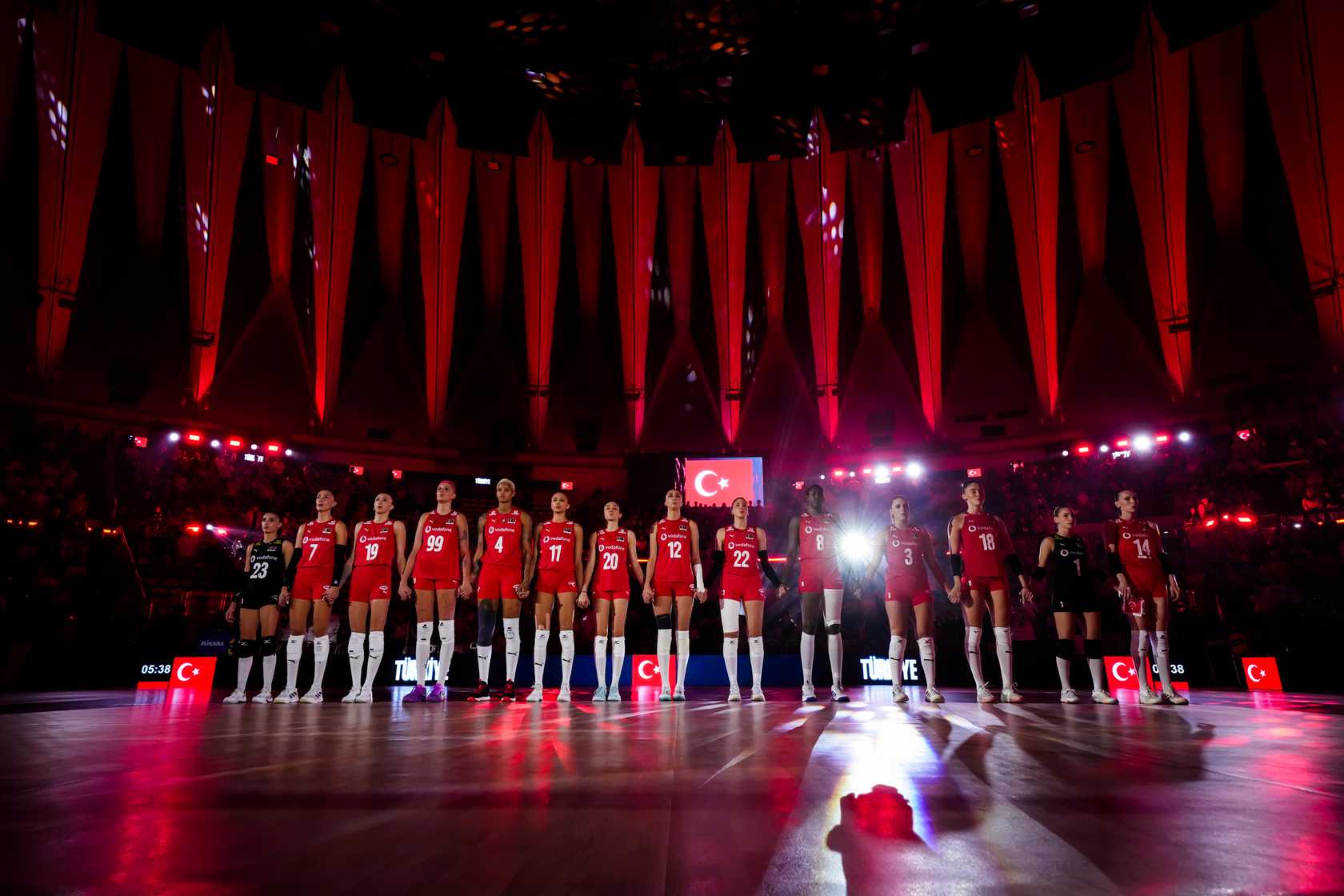 Sultanlar dünya ikincisi oldu, Vodafone’dan gurur mesajı